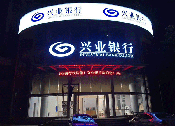 3M燈箱布VS噴繪布有哪些優(yōu)勢？